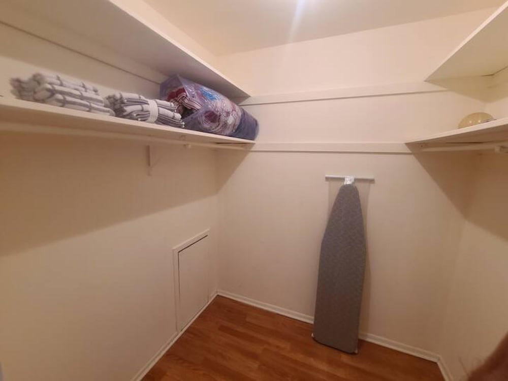 2BR 2B Clean Spacious Great Location, Photo 24
