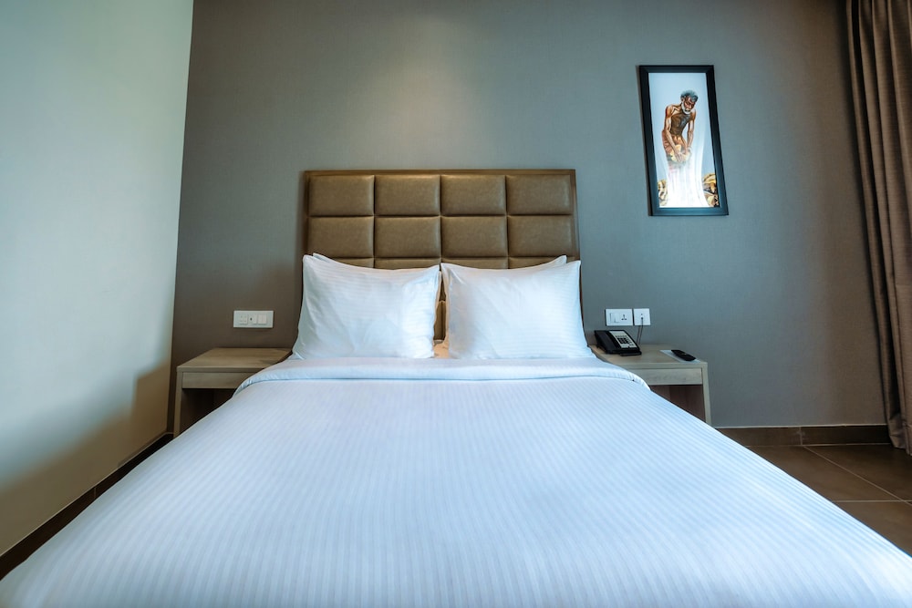 Deluxe Room, Non Smoking - Photo 10