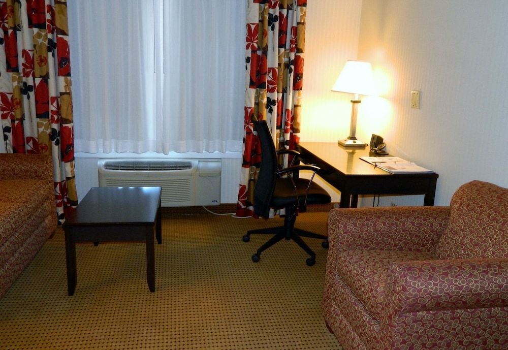 Suite, 2 Queen Beds, Non Smoking - Photo 9