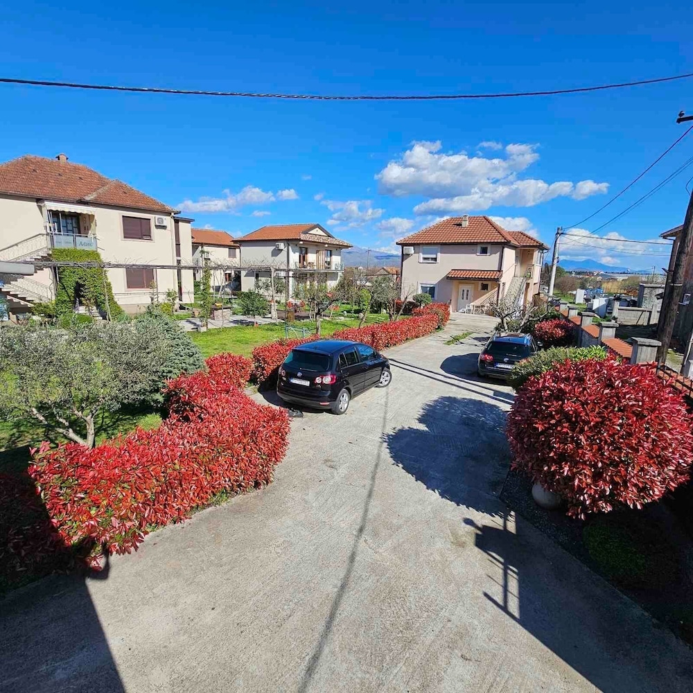 Deluxe Apartment, Multiple Beds, Garden View
