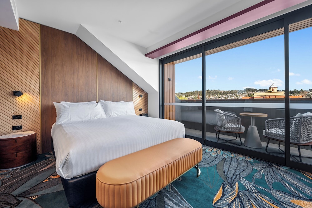 Exclusive Penthouse, City View