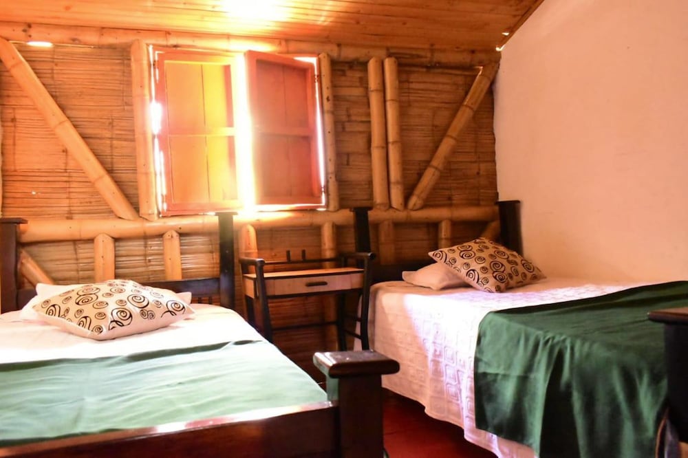 Classic Triple Room, Multiple Beds, Non Smoking photo 1