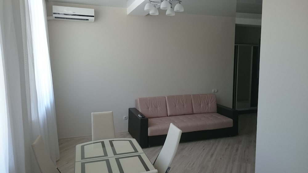 Apartment, 2 Bedrooms, River View photo 1