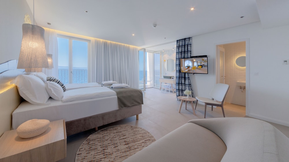 Junior Suite, Sea View Balcony