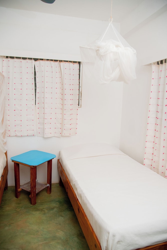 Panoramic Cabin, 1 Queen Bed, Kitchenette, Lake View photo 3