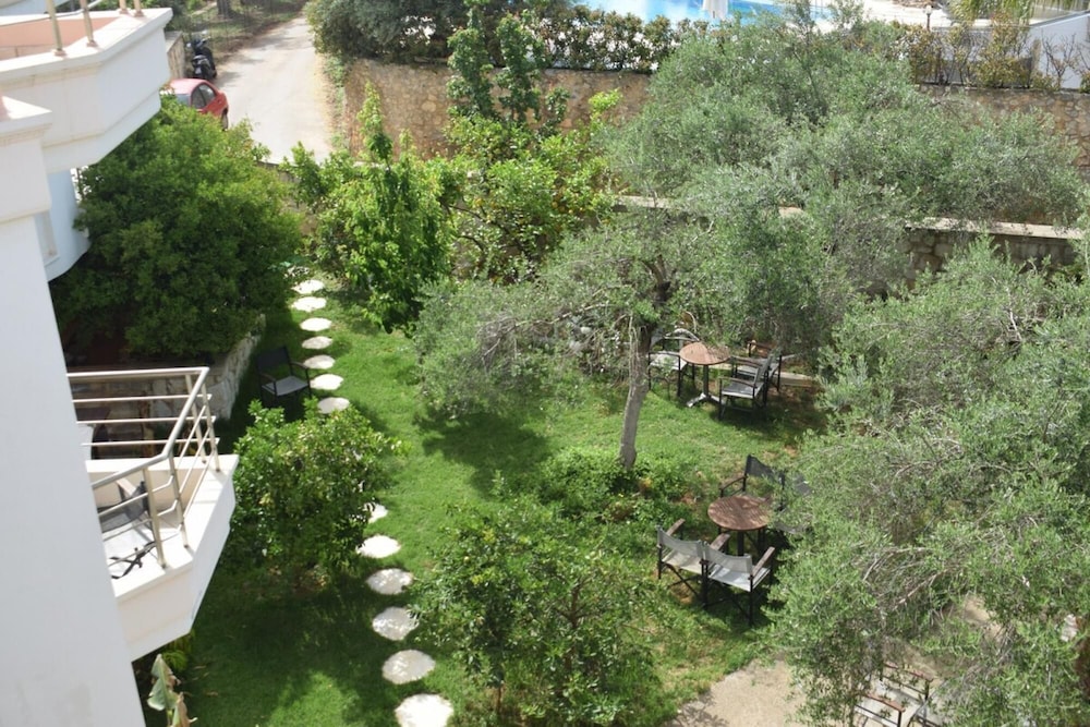 Villa photo 3