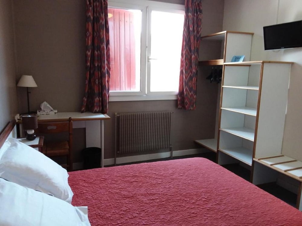 Standard Double Room - Photo 2