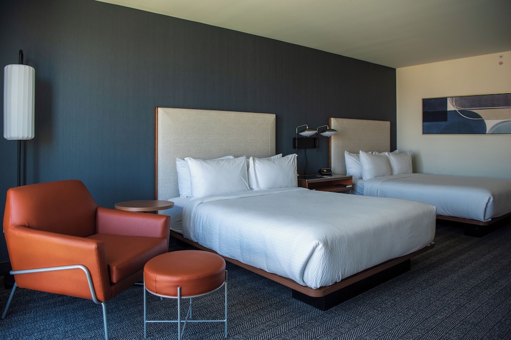 Room, 2 Queen Beds (Hearing Accessible) - Photo 1