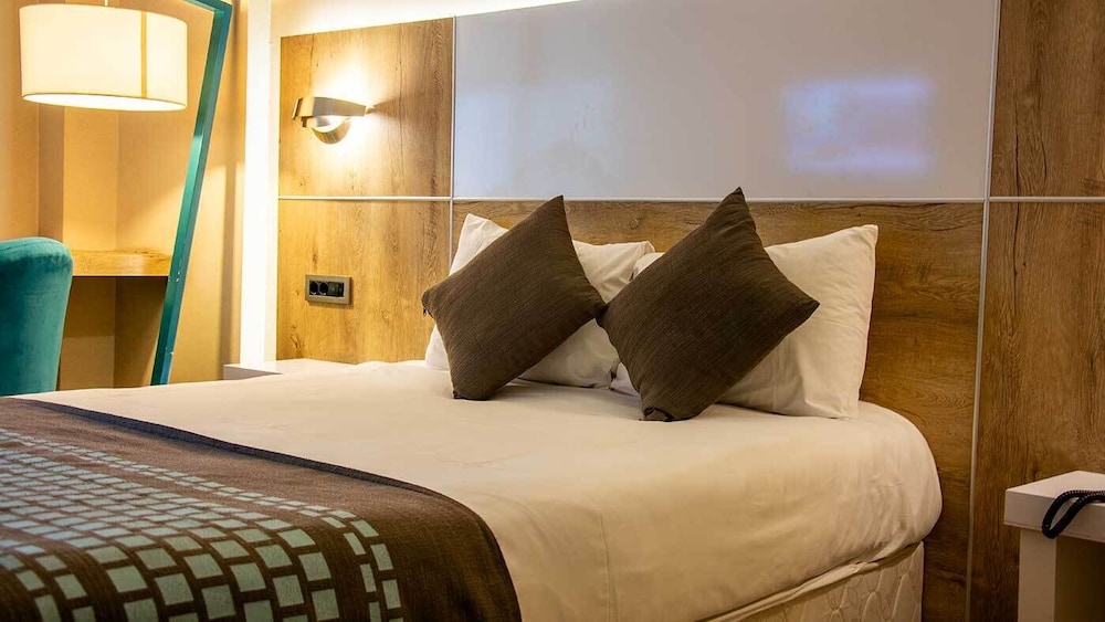 Standard Double Room, City View