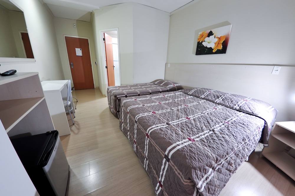 Deluxe Triple Room photo 2