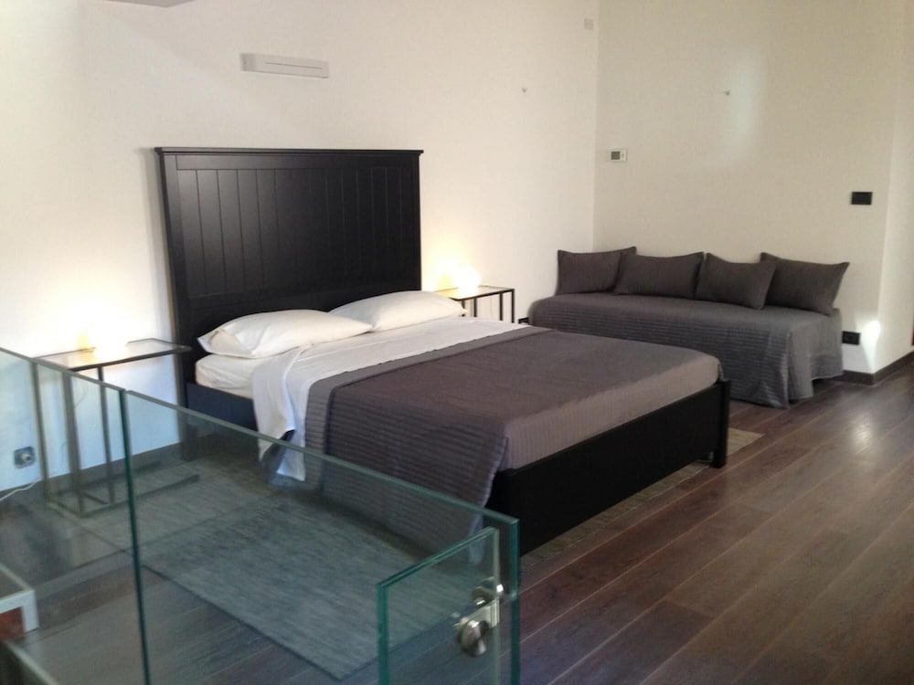 Apartment photo 2