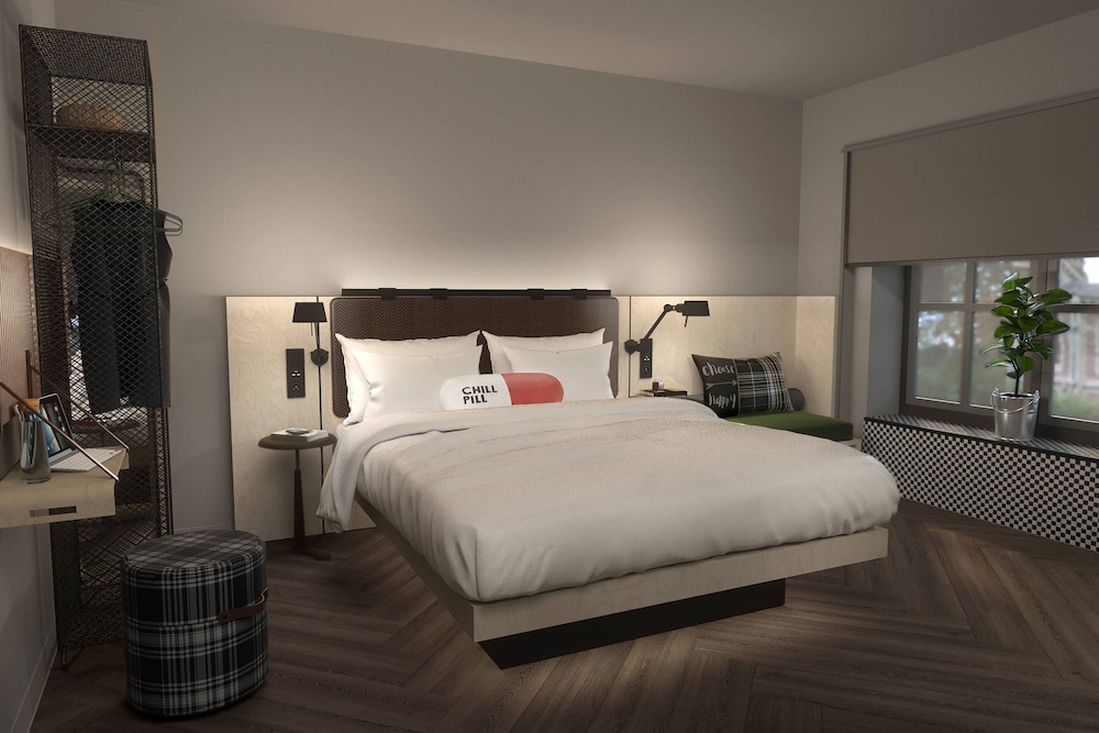 Room, 1 Queen Bed - Photo 5