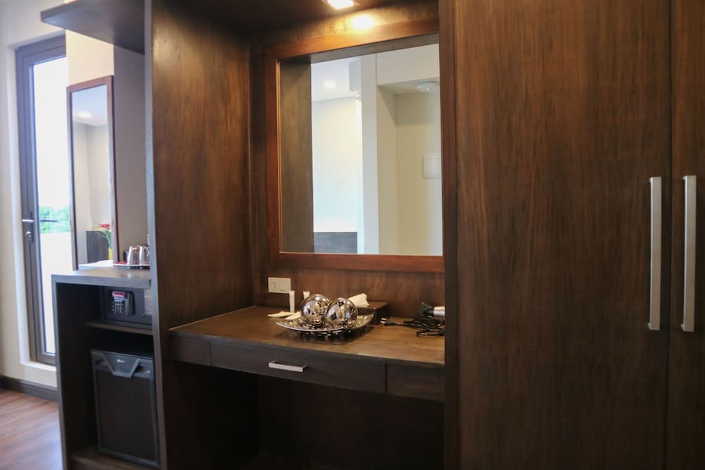 Deluxe Twin Room - Photo 2