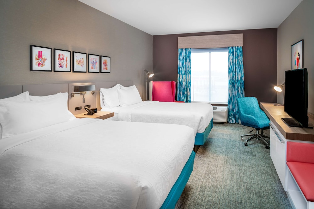 Room, 2 Queen Beds, Accessible (Roll-In Shower) - Photo 2