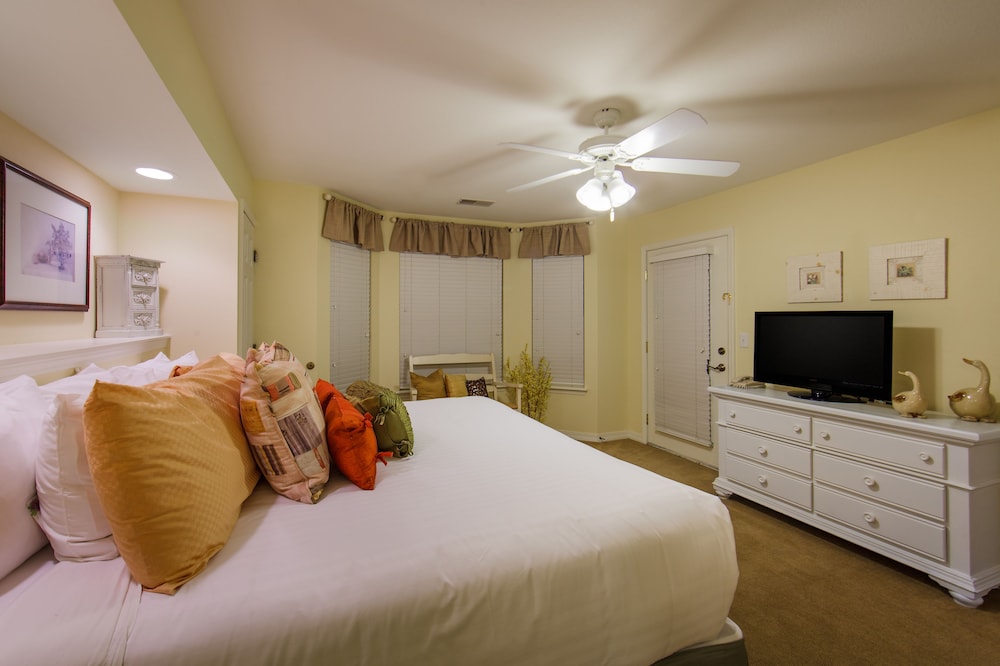 Villa, 1 Bedroom (1 King Bed) photo 3