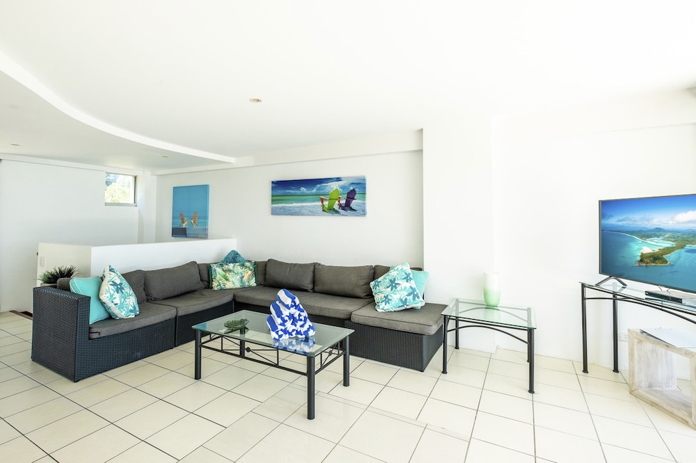 3 Bedroom Apartment Ocean Villa 02 photo 2