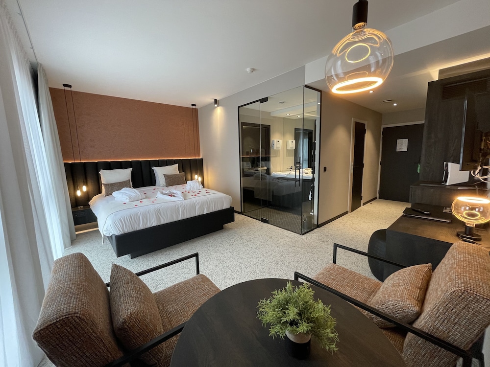 Exclusive Suite