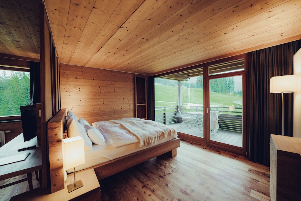 Sunny Suite