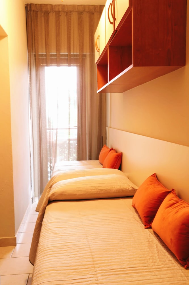 Standard Apartment, 2 Bedrooms, Kitchen, Garden View photo 2