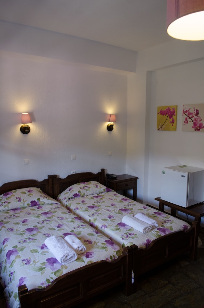 Economy Twin Room, 2 Twin Beds, Non Smoking