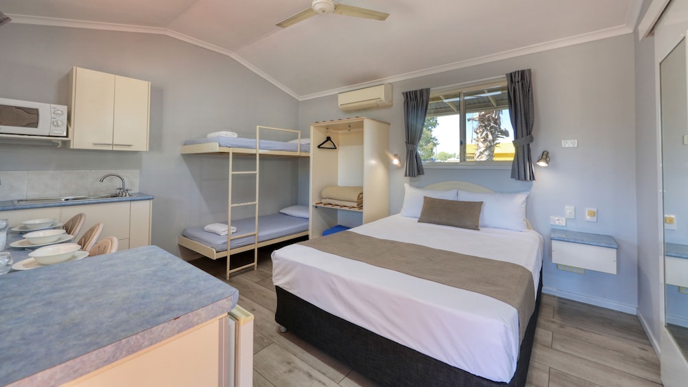 Family Triple Room photo 3