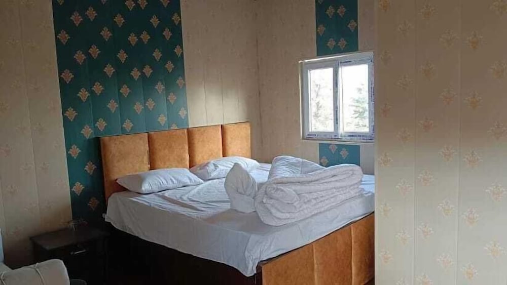 Deluxe Room, Balcony, Mountain View