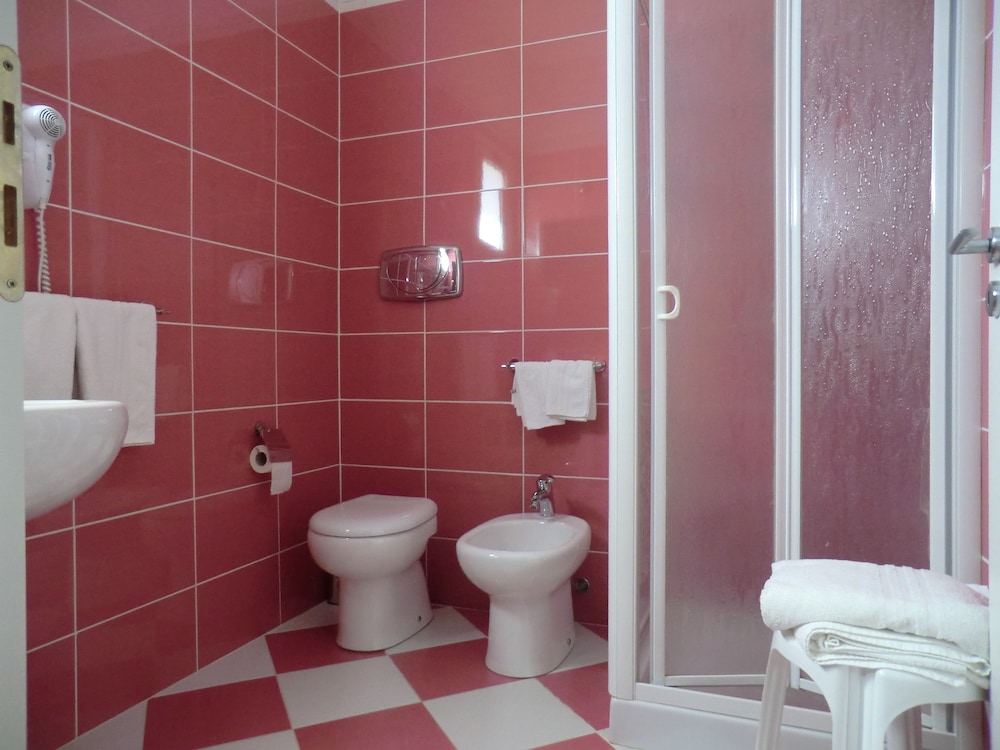 Quadruple Room, Ensuite, Garden View photo 3