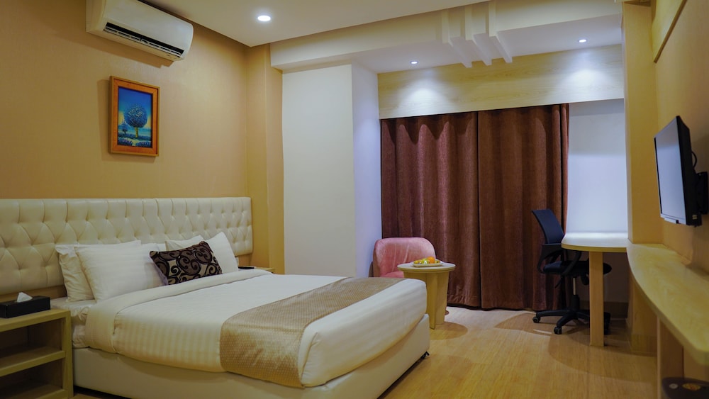 Deluxe Single Room, City View photo 2