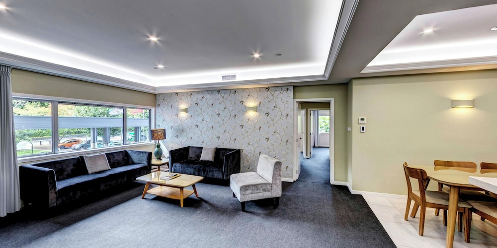 Executive Apartment, Multiple Beds thumbnail 6