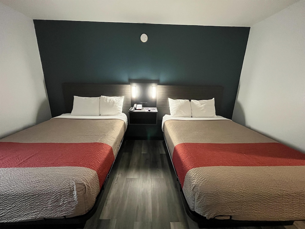 Standard Room, 2 Double Beds, Non Smoking, Refrigerator & Microwave
