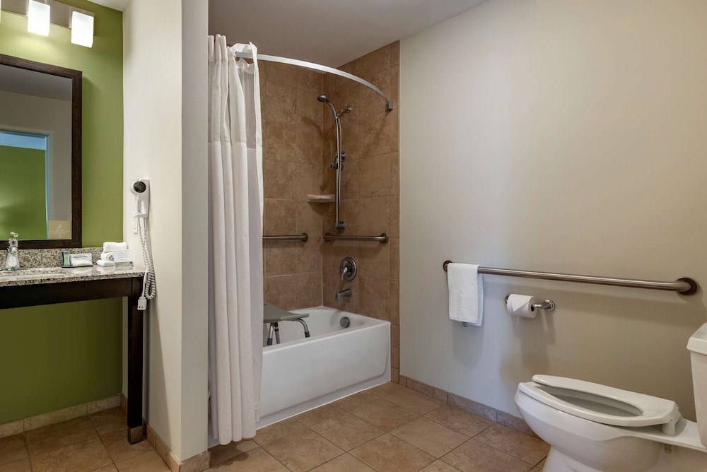 Suite, 1 King Bed, Accessible, Non Smoking - Photo 2