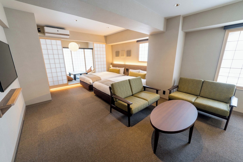 Premier Japanese Suite with Theater, Non Smoking photo 1