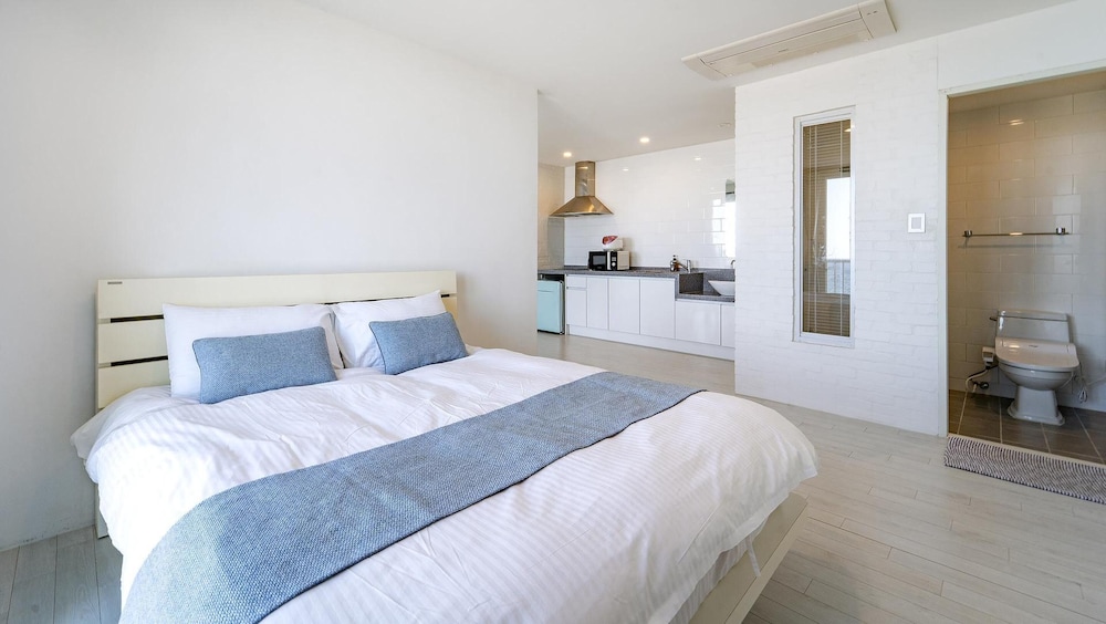 Basic Room, 1 Bedroom (301(Ocean view)) - Photo 6
