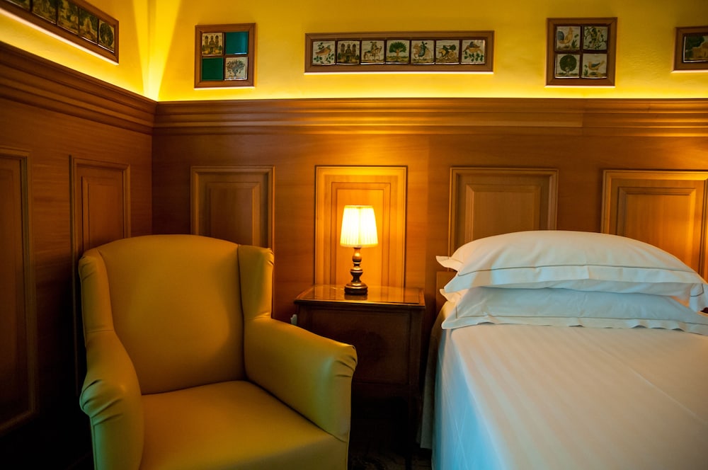 Deluxe Suite, Balcony, Sea Facing - Photo 15