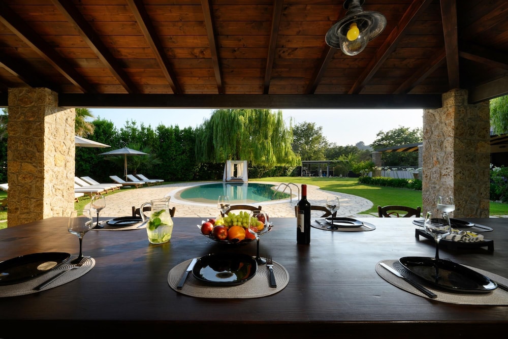 Villa Black White Dassia, Zdjęcie 15