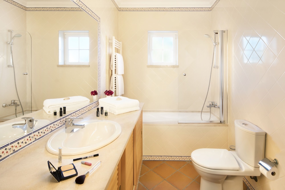 Standard Townhome, 3 Bedrooms, Garden Area - Photo 14