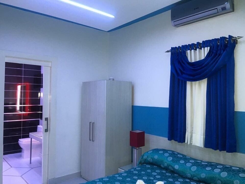 Junior Studio Suite, 1 Queen Bed, Hot Tub