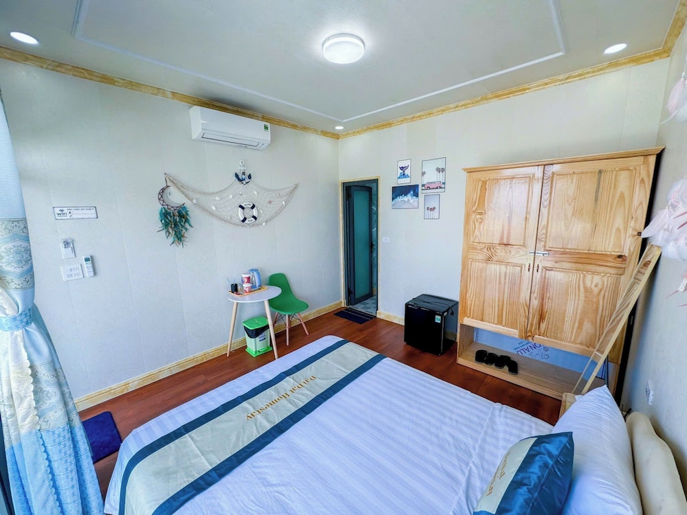 Deluxe Double Room, Beach View photo 2