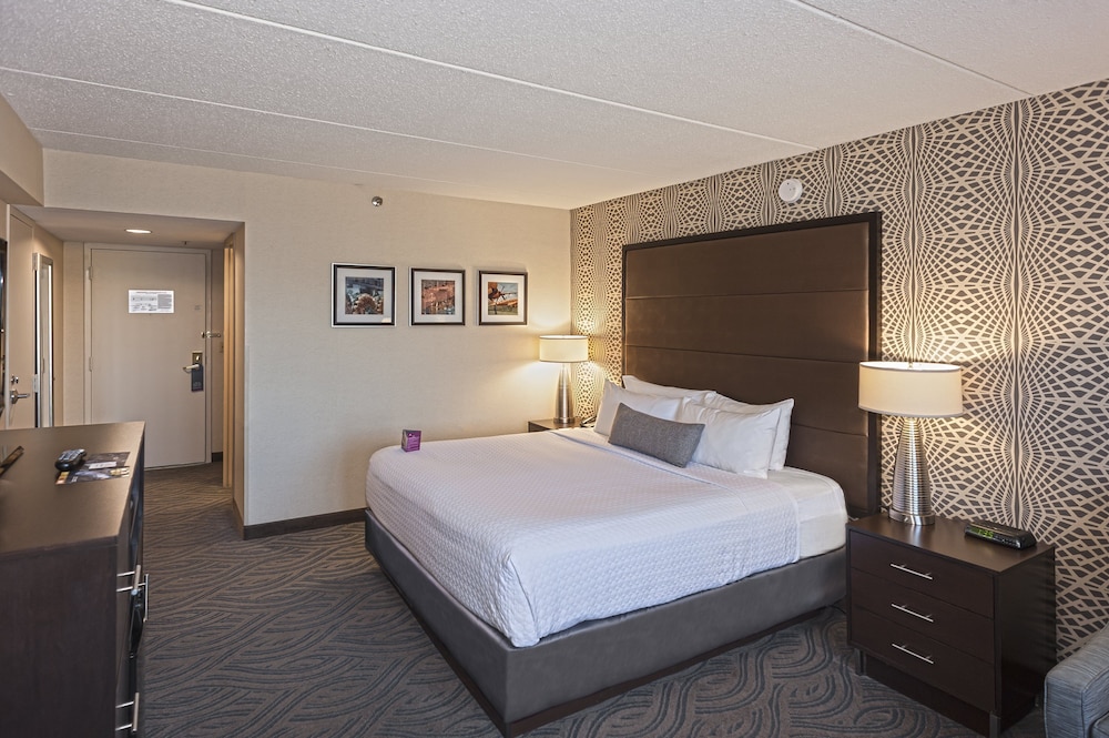 Standard Room, 1 Double Bed, Accessible (Mobility, Accessible Tub) - Photo 1