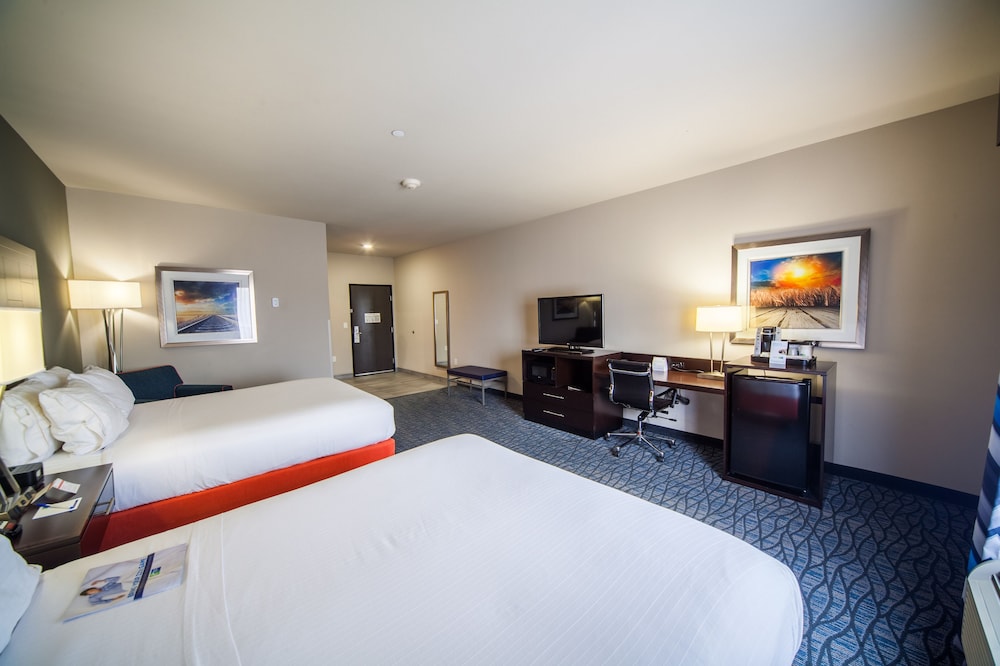 Standard Room, 1 King Bed photo 2