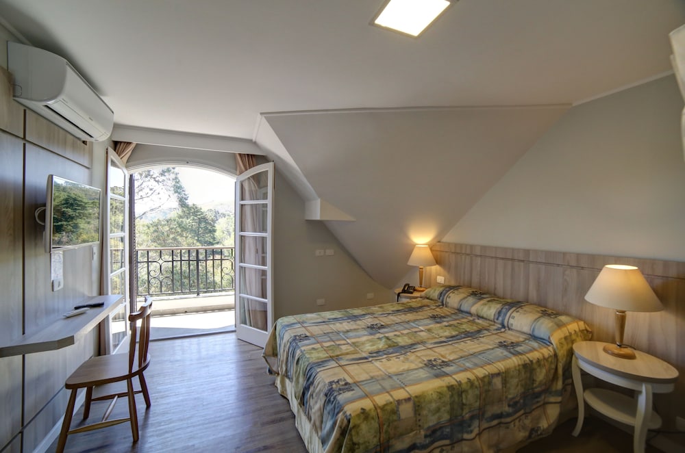 Standard Double or Twin Room photo 2