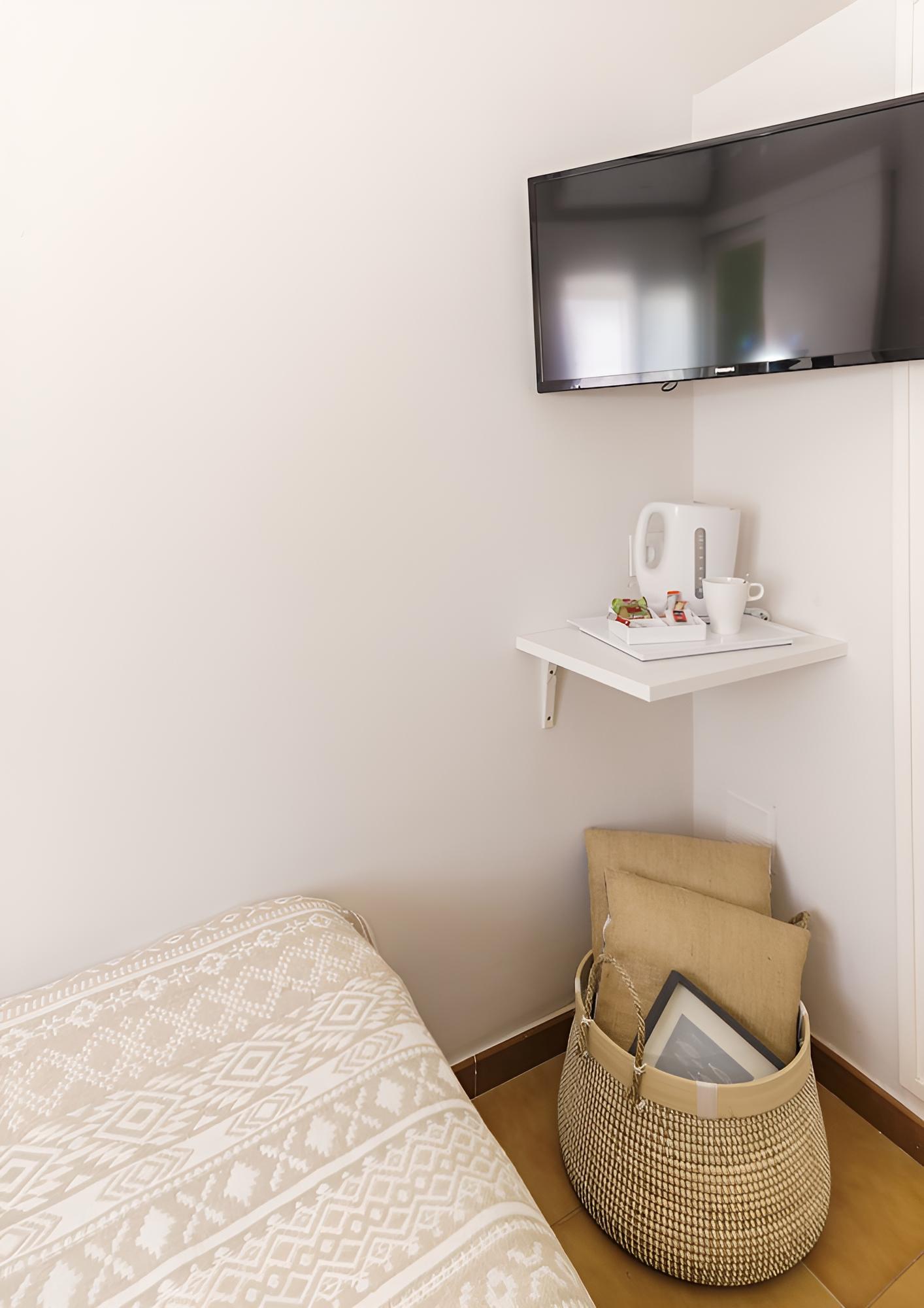 Single Room photo 2