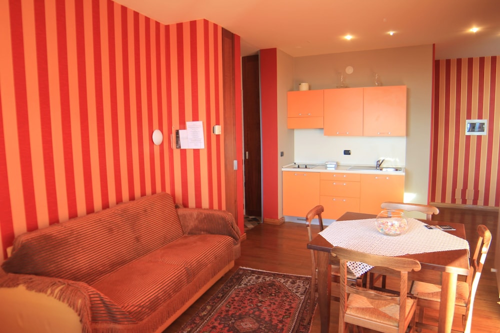 Family Suite, 1 Bedroom, Balcony, Valley View photo 1