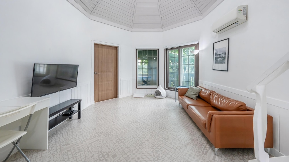 Basic Room, 1 Bedroom (poolvilla room1) - Photo 1
