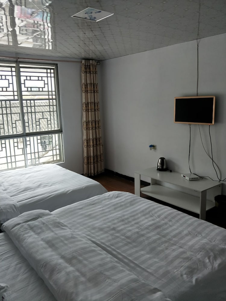Twin Room, 2 Double Beds photo 2