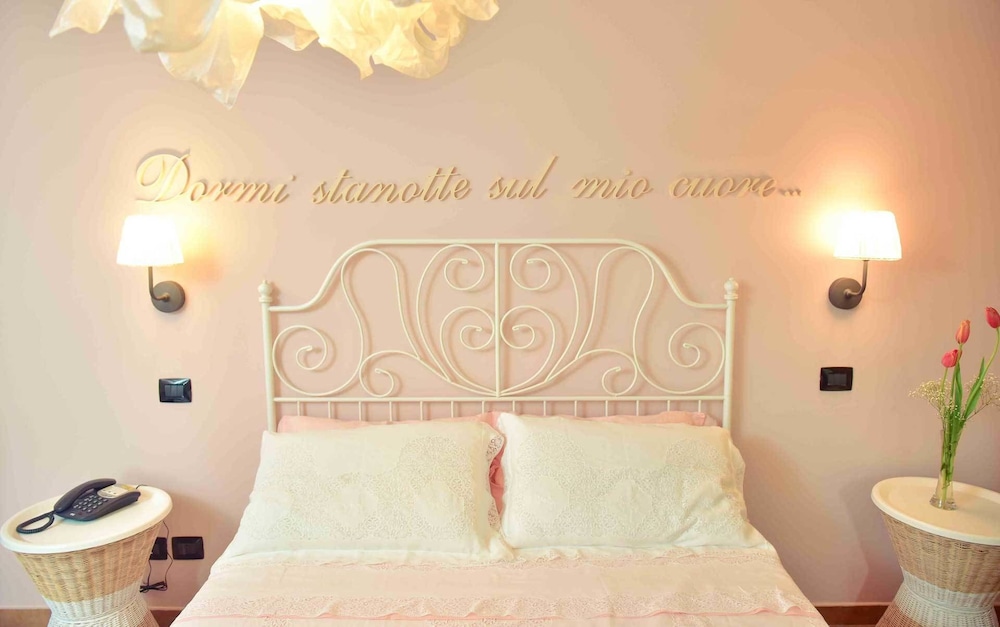 Romantic Double Room Single Use photo 1