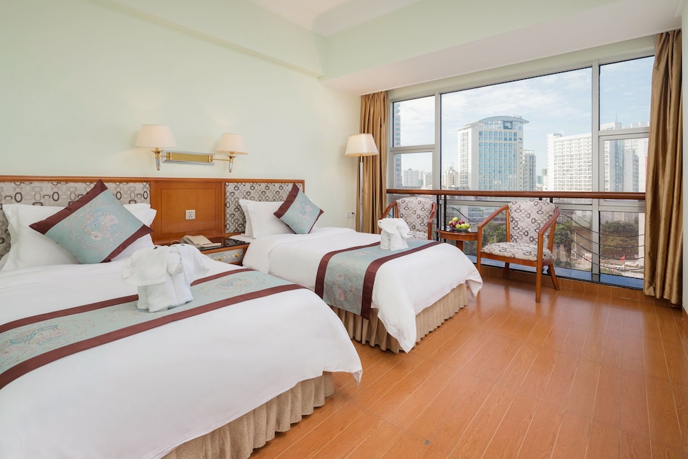 Deluxe Twin Room photo 1