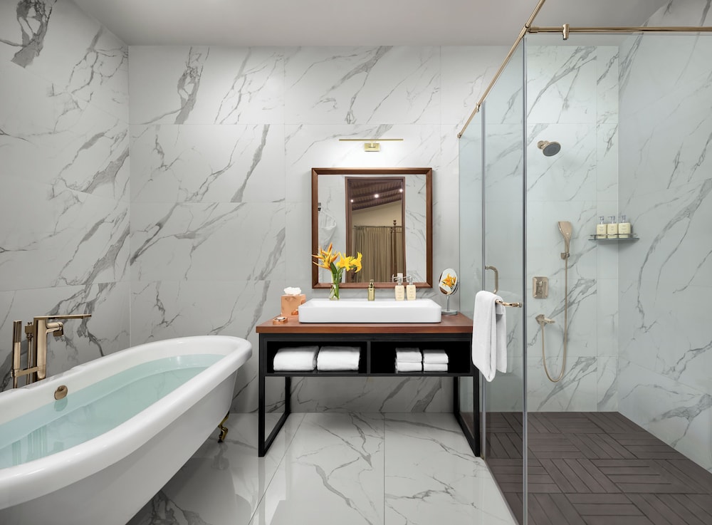 Premium Suite - Photo 3