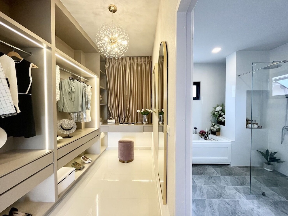 Luxury Villa, 4 Bedrooms, Non Smoking, Balcony photo 2