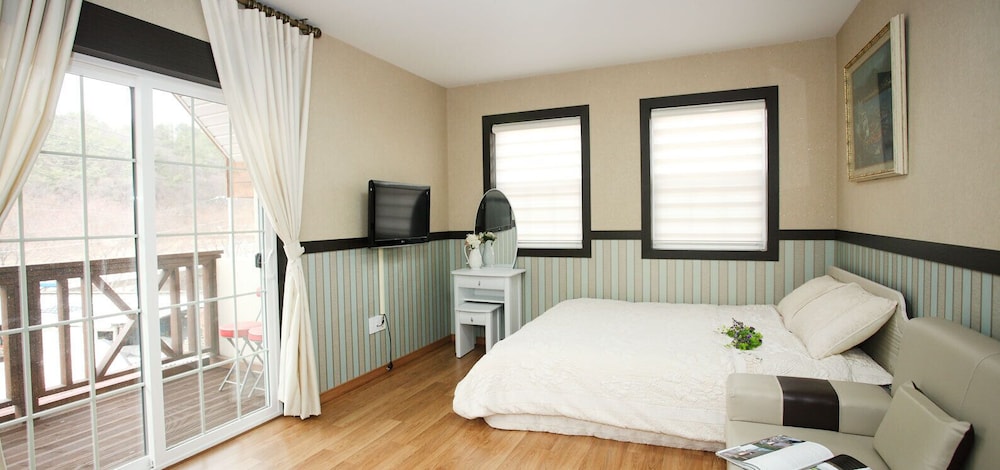 Studio, Kitchenette (201) photo 1